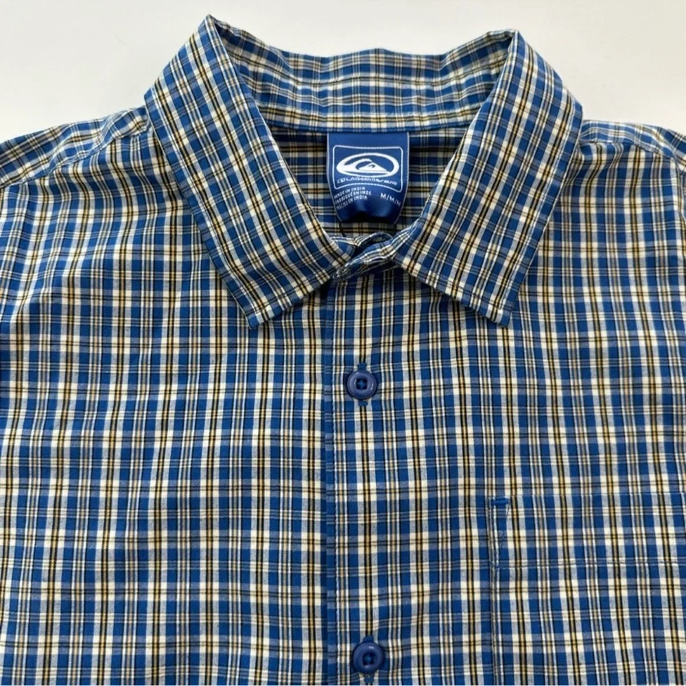 Quicksilver Shirt Casual Short Sleeve Plaid Button Up Saturn NWT Boy Size Medium